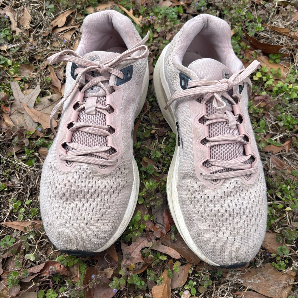 Nike Women's Light Pink Sneakers